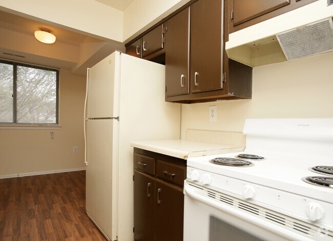 Carlyle Landing Apartments