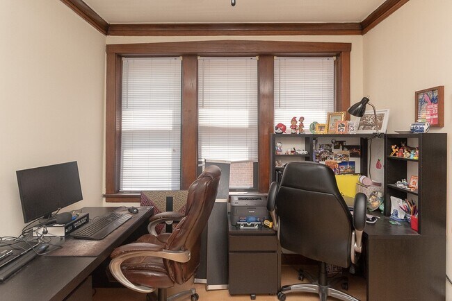 Photo - 3615 N Paulina St