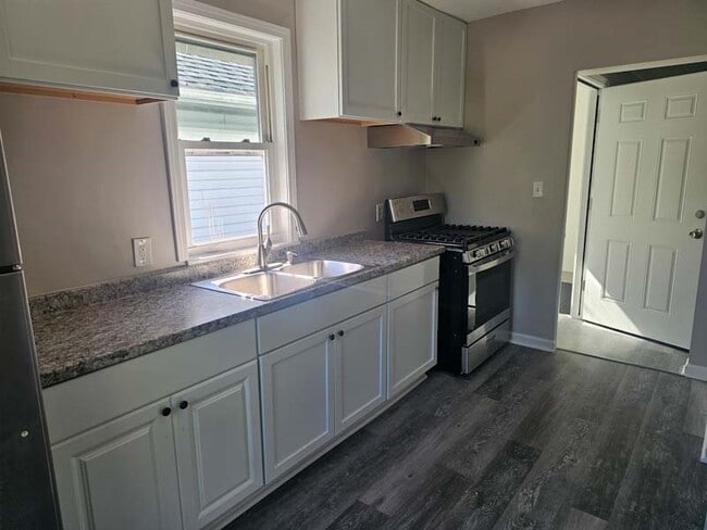 Photo - 250 Anderson Ave