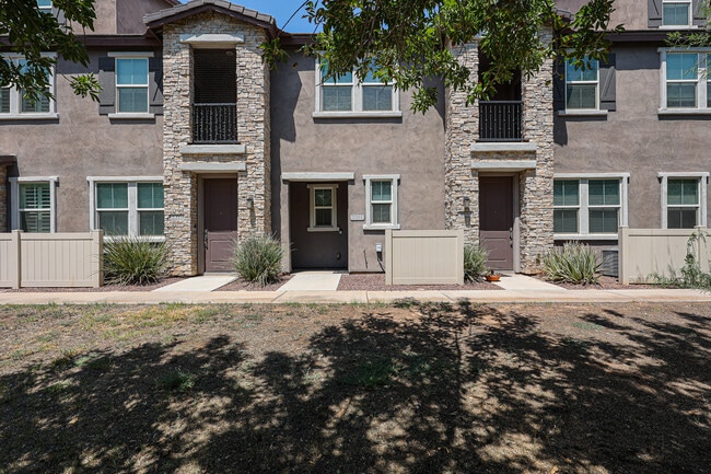 Photo - 2321 E Hidalgo Ave