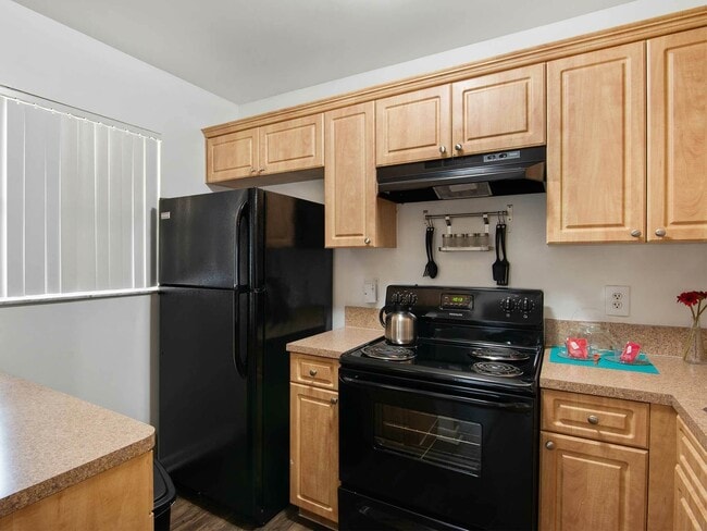 Photo - Advenir at Banyan Lake