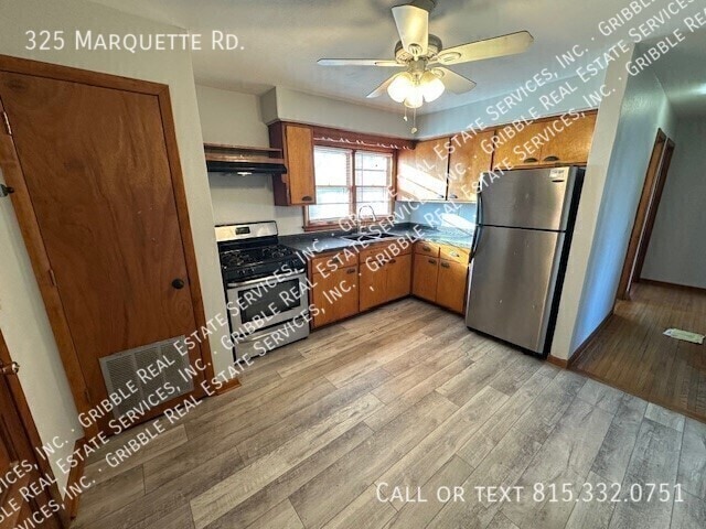 Photo - 325 Marquette Rd