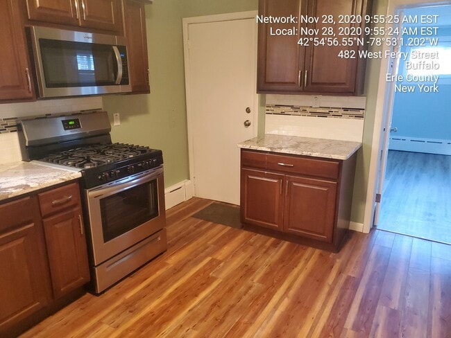 482 West Ferry Unidad 482 Upper Unit
