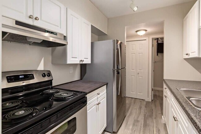 Photo - Fairway Plaza