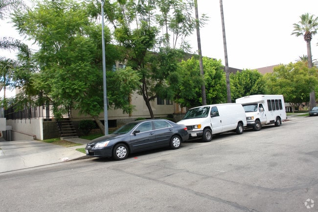 321 norte de Cedar St.