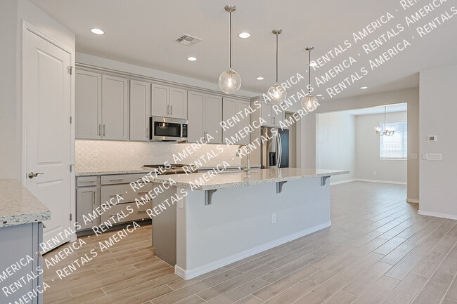 Photo - 10218 W Piccadilly Rd