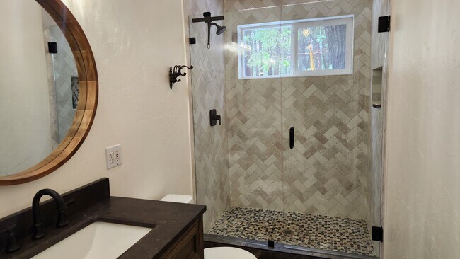 Photo - Large Home Close to Town In The Trees