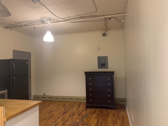 Photo - 1415 Kemper St