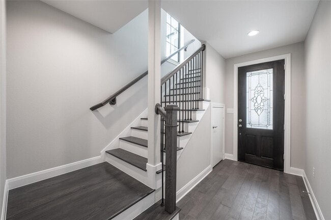 Photo - 3327 Beverly Frst Dr