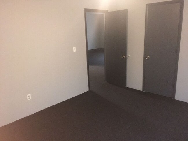 Photo - 290-330 N 3rd St Unidad 330-1