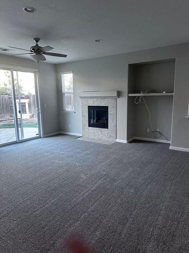 Photo - GORGEOUS HOME FOR RENT! NEW CARPET AND PAINT THROUGHOUT! 1 FULL BED AND BATH DOWNSTAIRS!