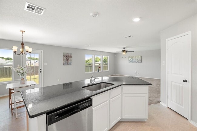 Photo - 117 W Point Way