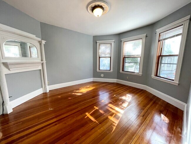 Photo - 18 Romsey St Unit 1