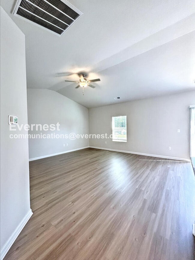 Photo - 209 Aniston Ln