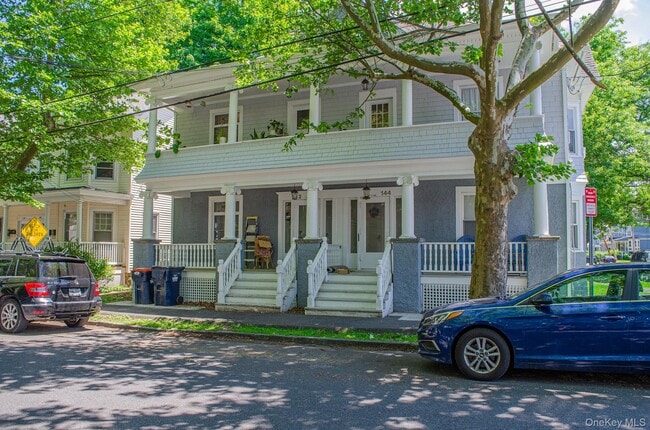 Building Photo - 144 St James St Unit 2b