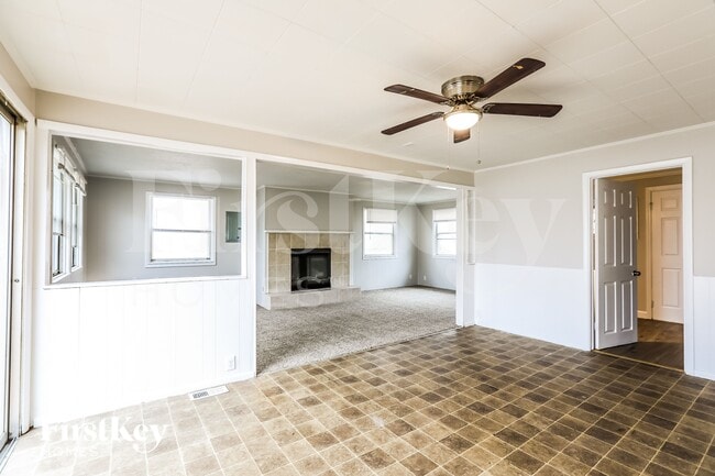 Photo - 803 NE 61st St