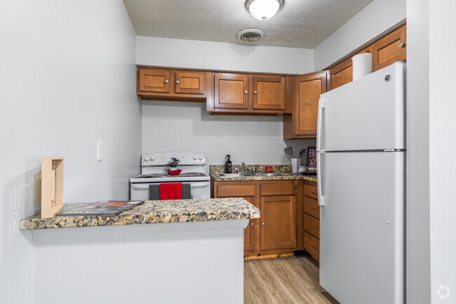 2BR, 1BA - 750SF - Kitchen - Chateau Royale Apartments
