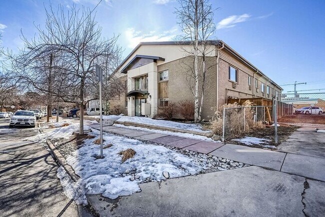 Photo - 2460 W Caithness Pl Condo Unit 208