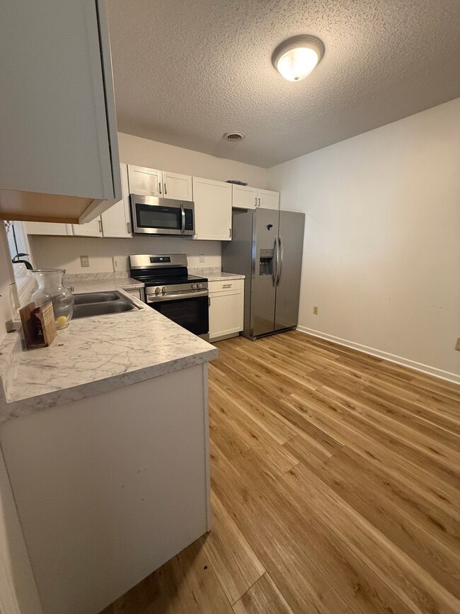 Photo - 146 Berrywood Ln