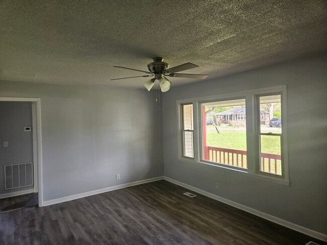 Photo - 309 Bratton Ave