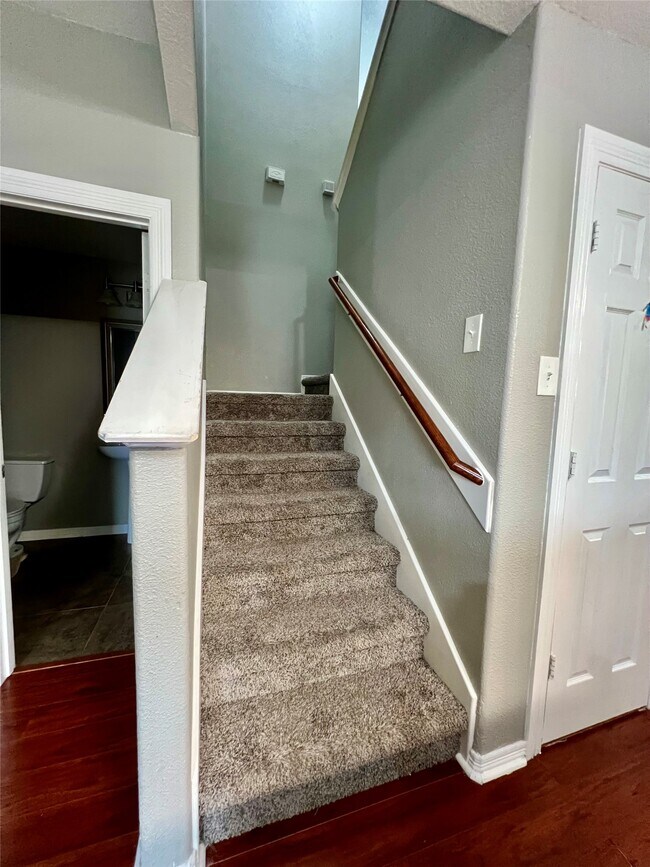 Photo - 9610 Serenata Ct