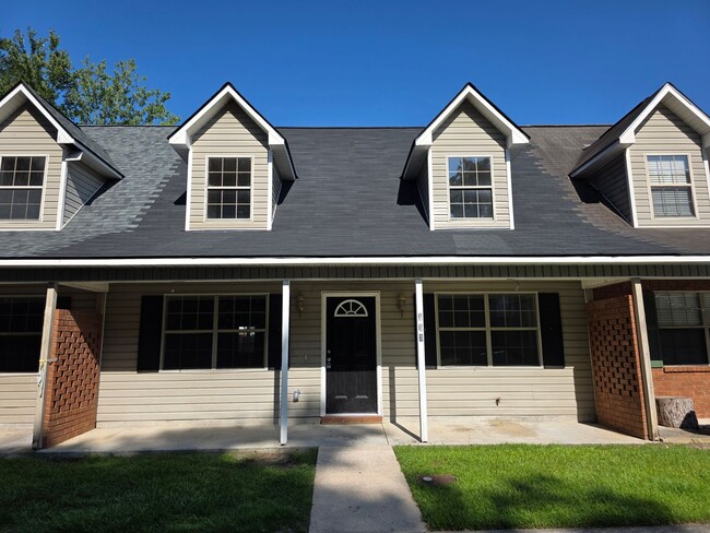 Building Photo - 113 Towne Pk E Dr