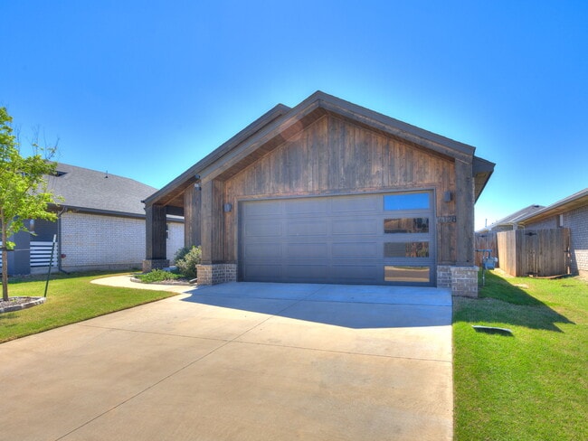 Building Photo - 16128 Quiet Storm Dr