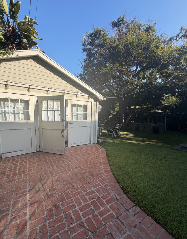 Your private entrance to backhouse