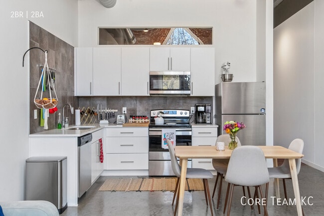 1180 E 30th St Unit 207