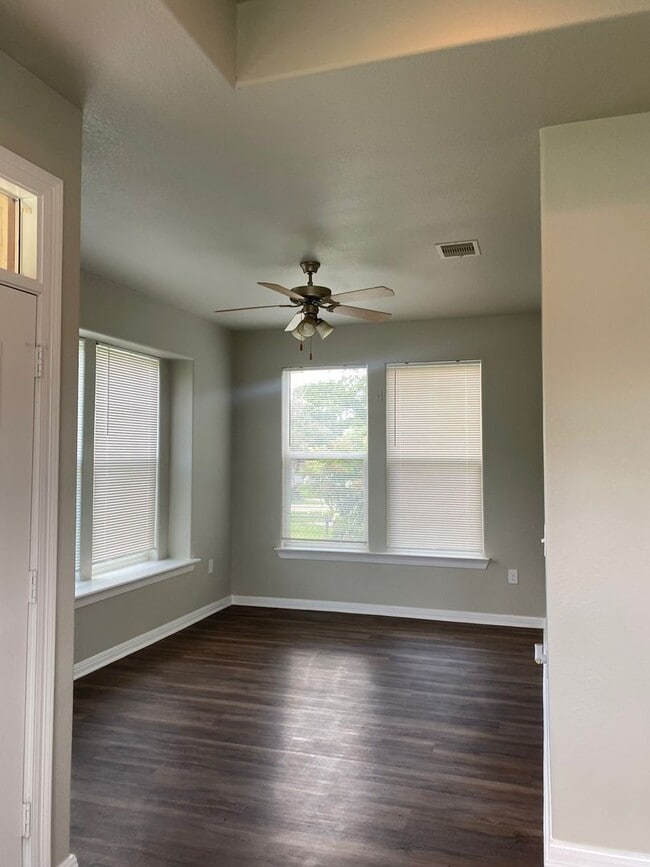 Photo - Charming 2 BR / 2 BA Beaumont home — updat...