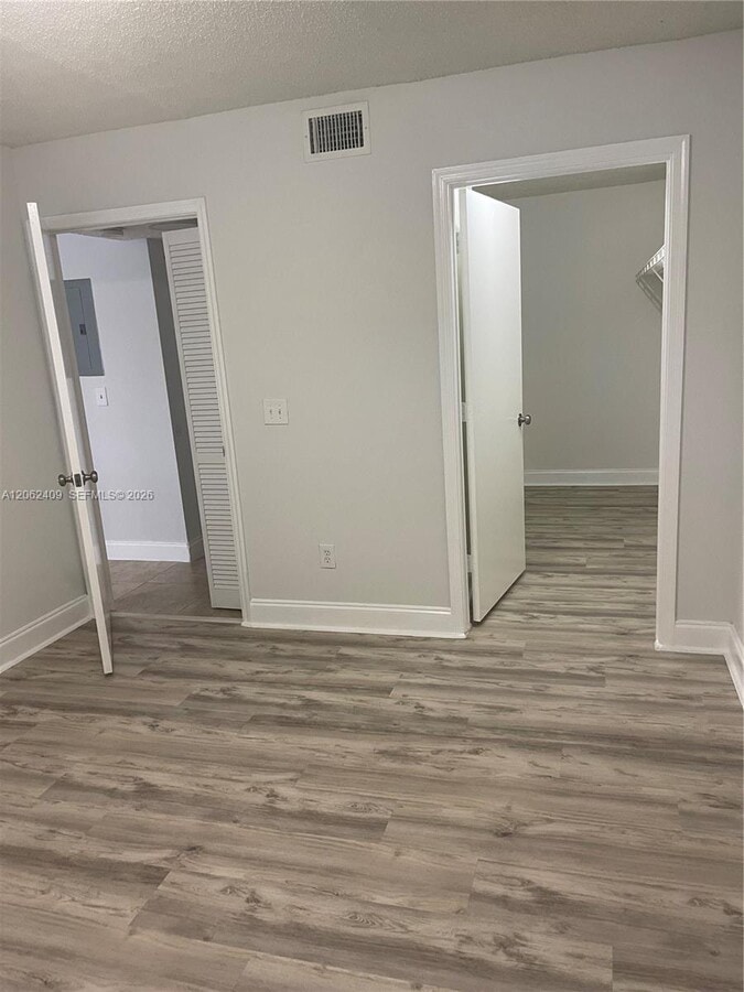 Photo - 3670 N 56th Ave Unidad 708
