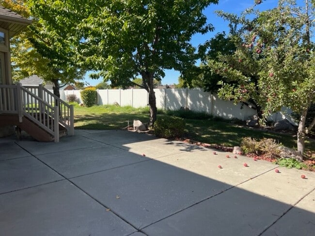 Photo - Beautiful executive home in Fruit Heights