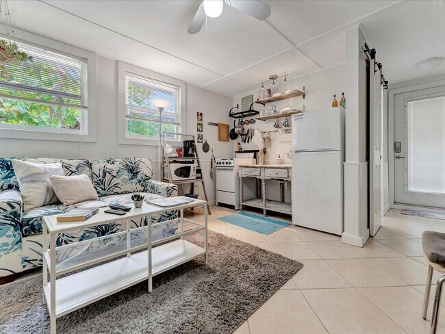 Photo - 5215 Calle De Costa Rica Unidad B