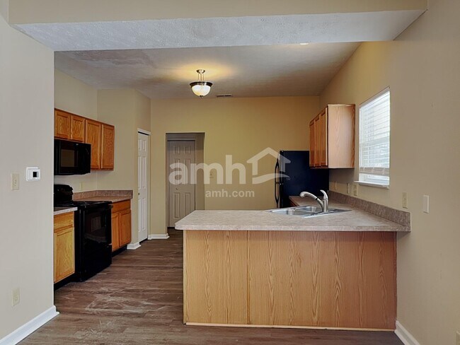 Photo - 8036 Chesterhill Way