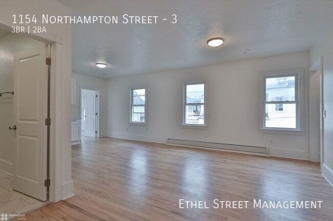 Photo - 1154 Northampton St Unit 3