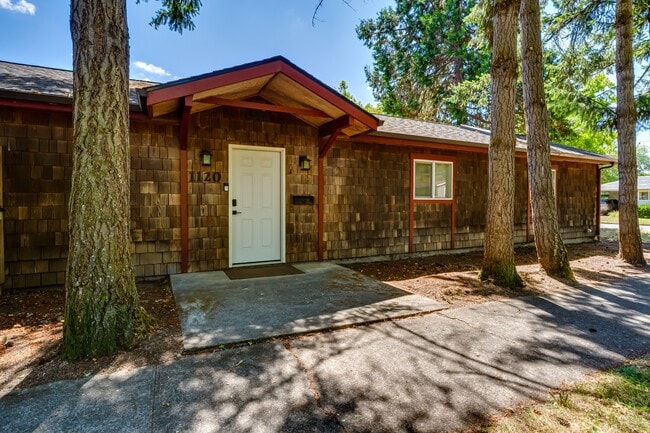 Photo - 1120 E 24th Ave