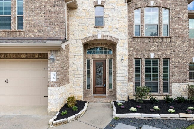 Photo - 5918 Copper Lily