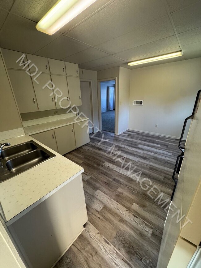 Photo - 2301 Fraser St Unidad 2