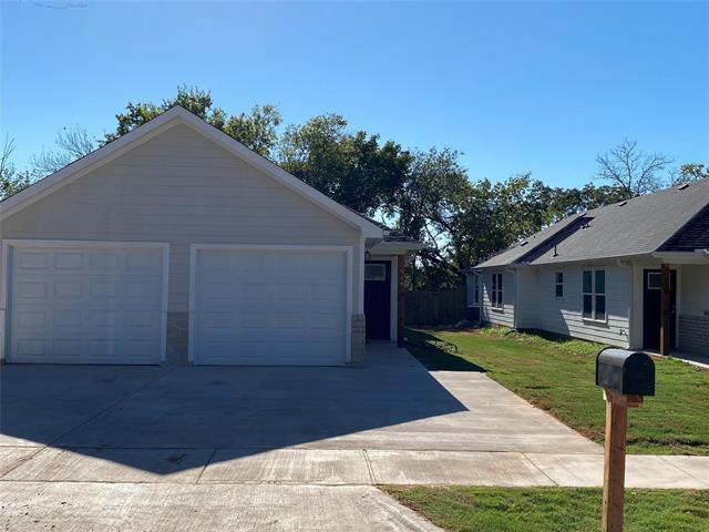Photo - 910-914 N Throckmorton St Casa Adosada