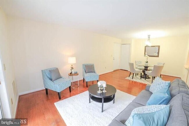 Photo - 14901 Rydell Rd Unit 304
