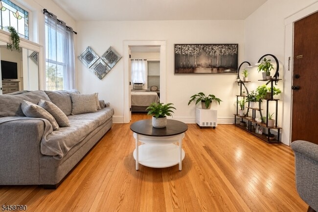 130 N Spring St Unit 2L