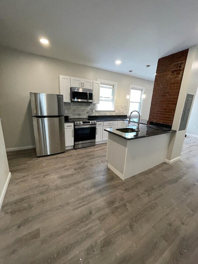 Photo - 44 Henry St Unit 2