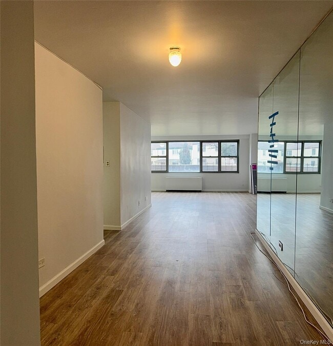 61-20 Grand Central Pkwy Unit A 106