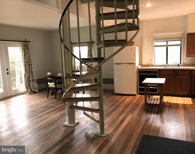 Photo - 8376 Meadows Rd