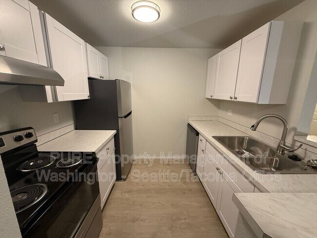 Photo - 6601 S 8th St