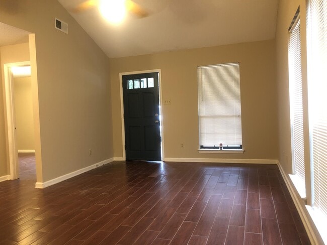 Photo - 6813 Maury Dr