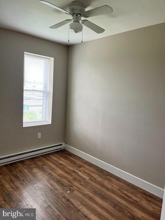 Photo - 6171 Glenmore Ave