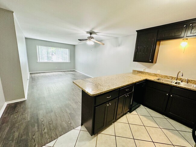 Regency North Apartments