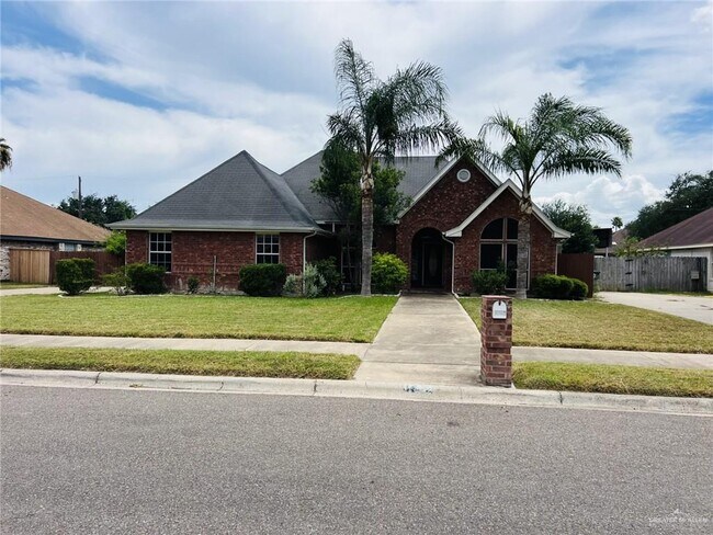 Photo - 1612 Merlin Dr House