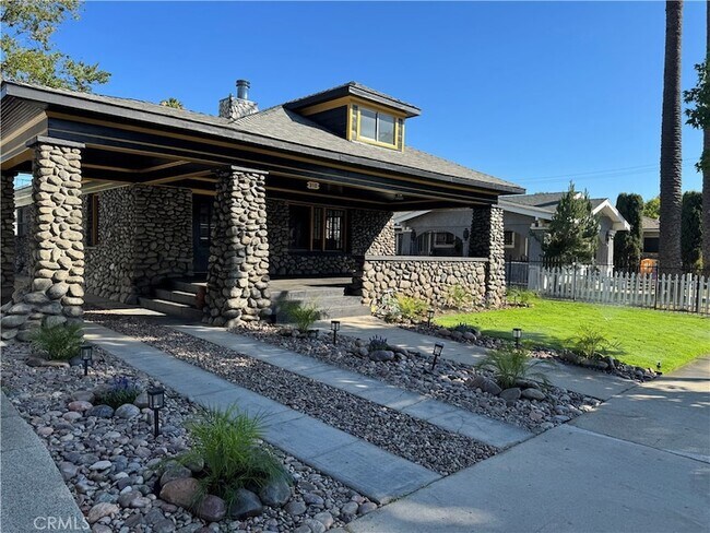Photo - 310 N Alexander St